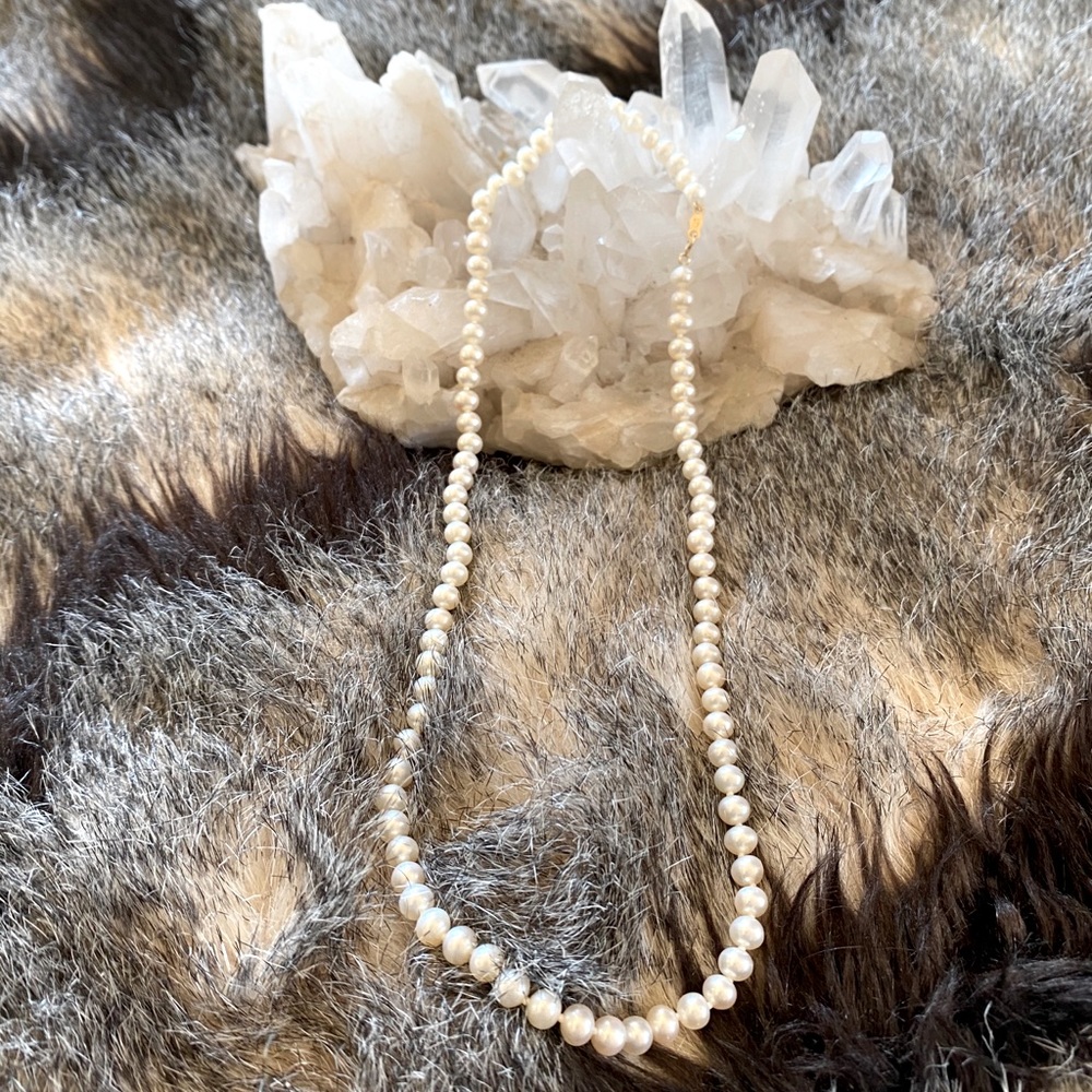 Genuine Cultured Pearl Necklace 16”
